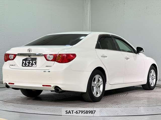Toyota MARK X 2009-11 210298-7