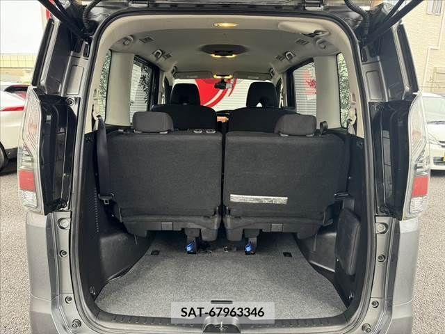 Nissan SERENA 2019-12 382151-23