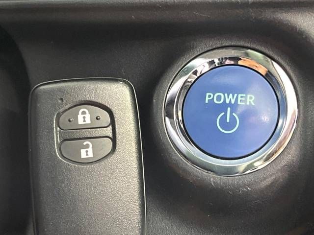 Toyota AQUA 2017-10 14403-7
