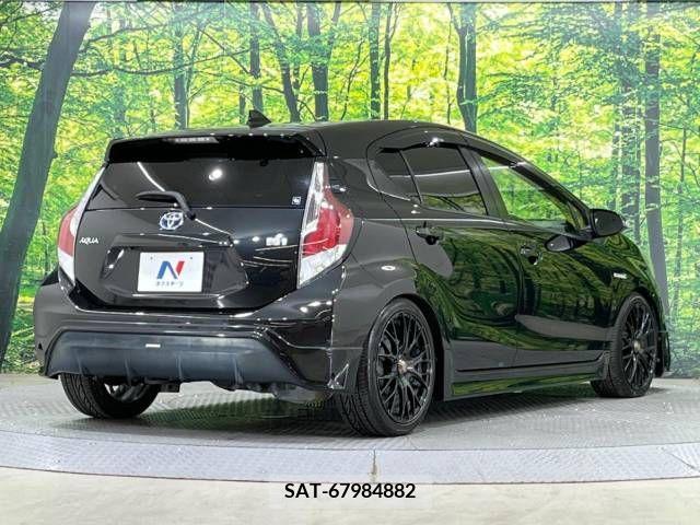 Toyota AQUA 2015-07 395657-17