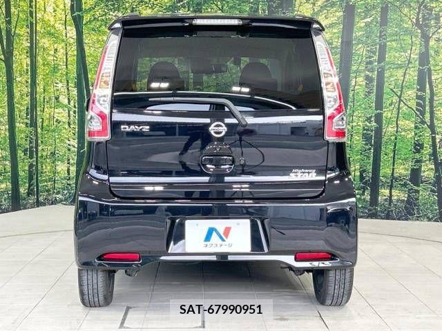 Nissan DAYZ 2015-12 353463-15