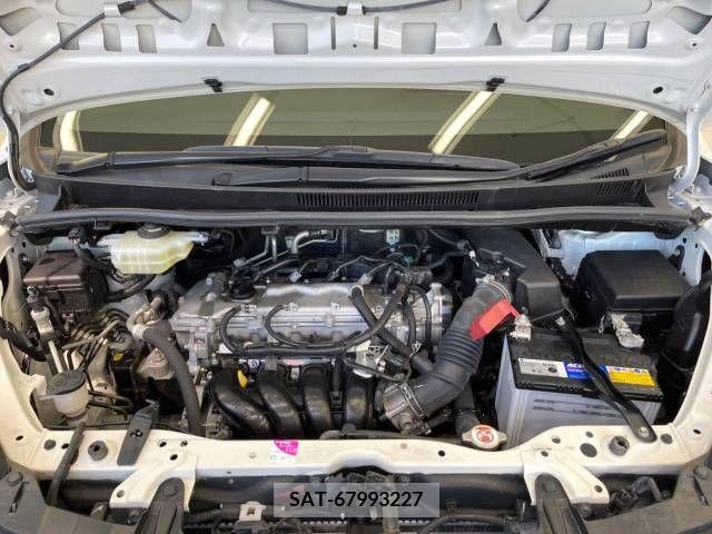 Toyota NOAH 2018-11 206147-18