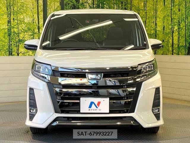 Toyota NOAH 2018-11 206147-14