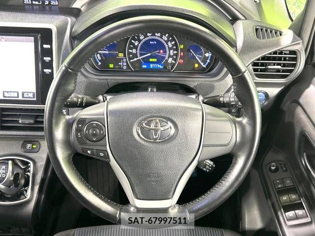 Toyota NOAH HYBRID 2017-08 365180-12