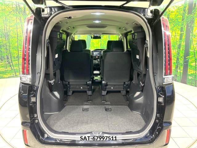 Toyota NOAH HYBRID 2017-08 365180-11