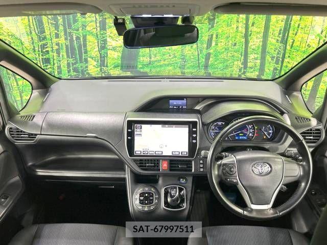 Toyota NOAH HYBRID 2017-08 365180-1