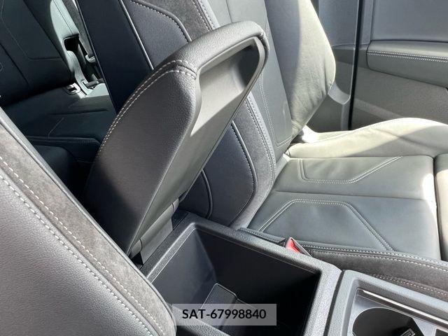 Audi Q3 2022-03 356592-24