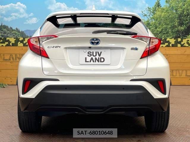 Toyota C-HR 2017-02 338350-15