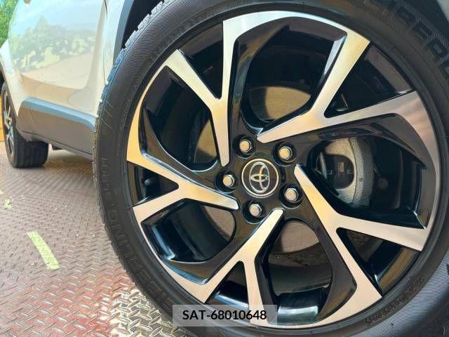 Toyota C-HR 2017-02 338350-13