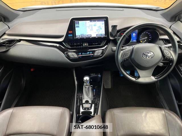 Toyota C-HR 2017-02 338350-1