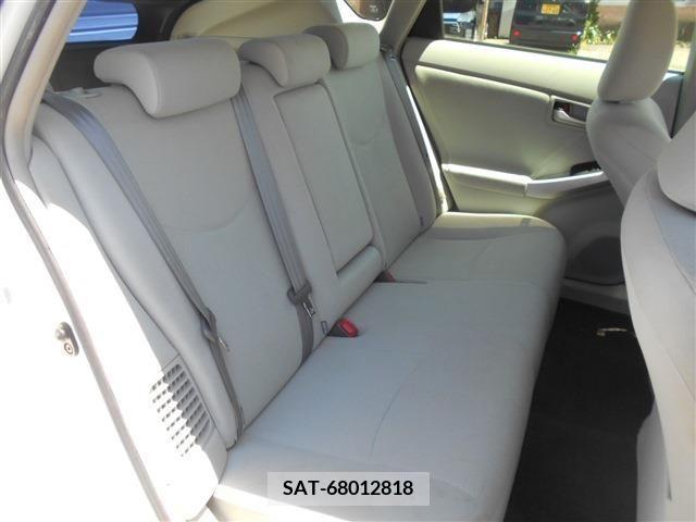 Toyota PRIUS 2012-10 327355-21