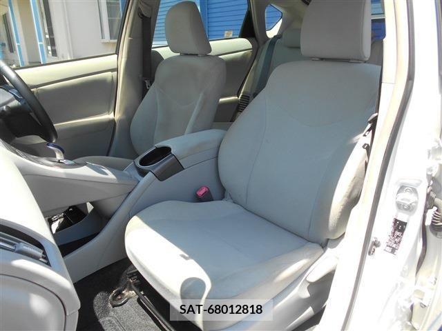 Toyota PRIUS 2012-10 327355-20