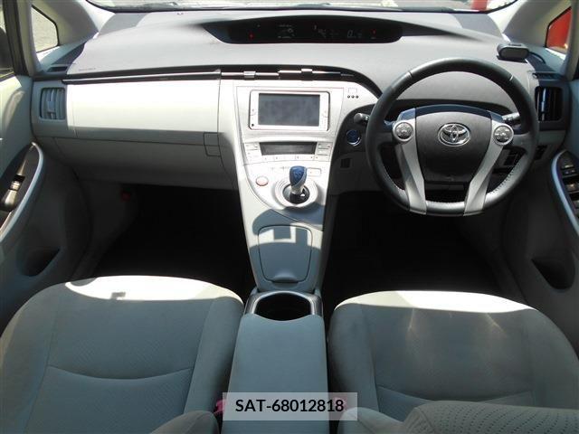 Toyota PRIUS 2012-10 327355-8