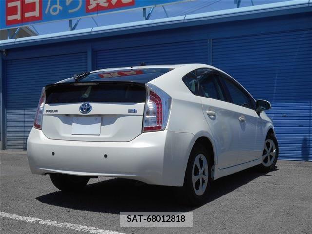 Toyota PRIUS 2012-10 327355-7