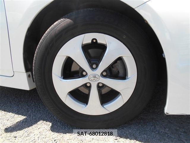 Toyota PRIUS 2012-10 327355-26