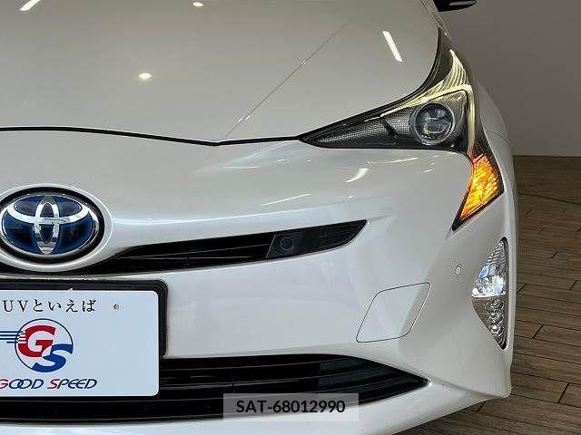 Toyota PRIUS 2017-10 366367-18