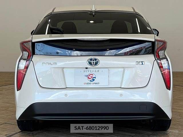 Toyota PRIUS 2017-10 366367-12