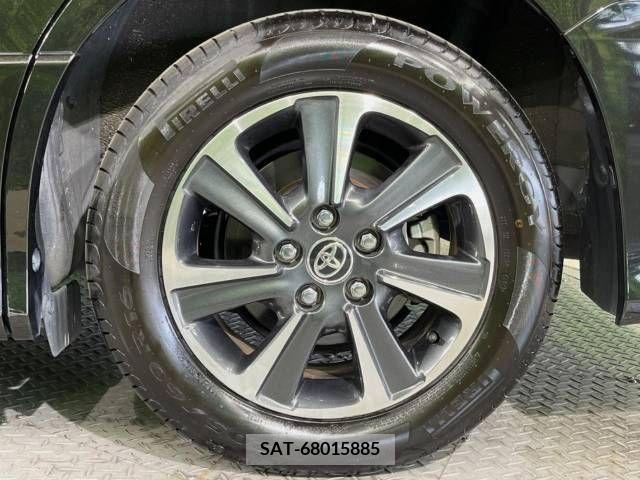 Toyota VOXY 2019-06 370468-14