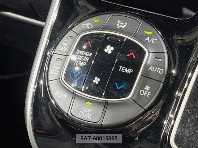 Toyota VOXY 2019-06 370468-7