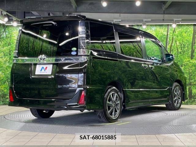 Toyota VOXY 2019-06 370468-18