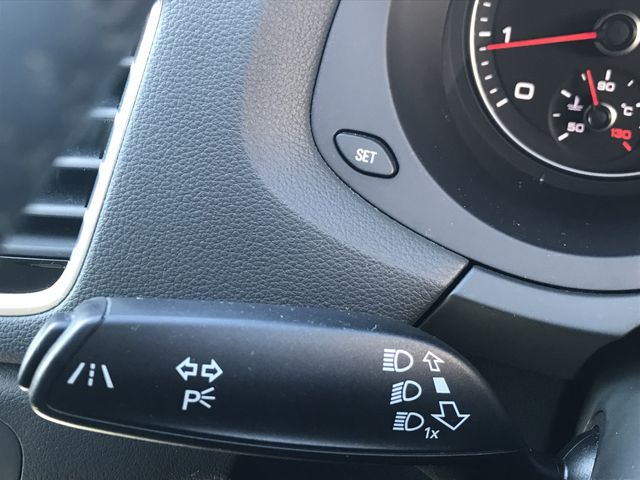 Audi Q3 2018-12 16630-11