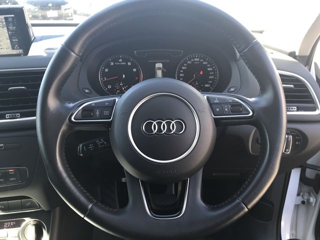 Audi Q3 2018-12 16630-10