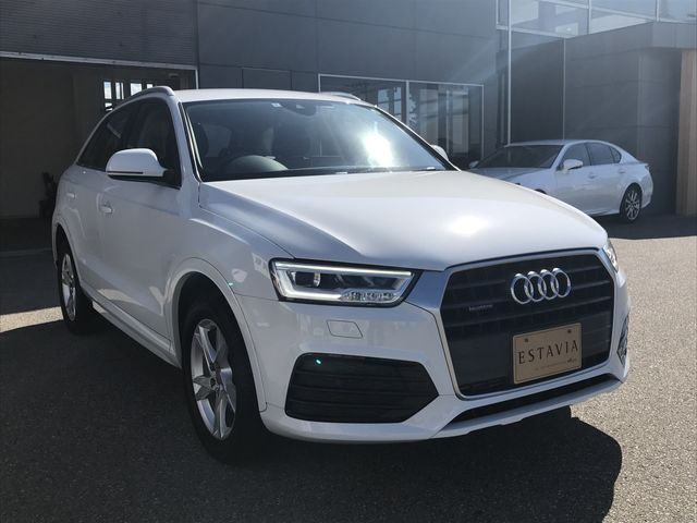 Audi Q3 2018-12 16630-21
