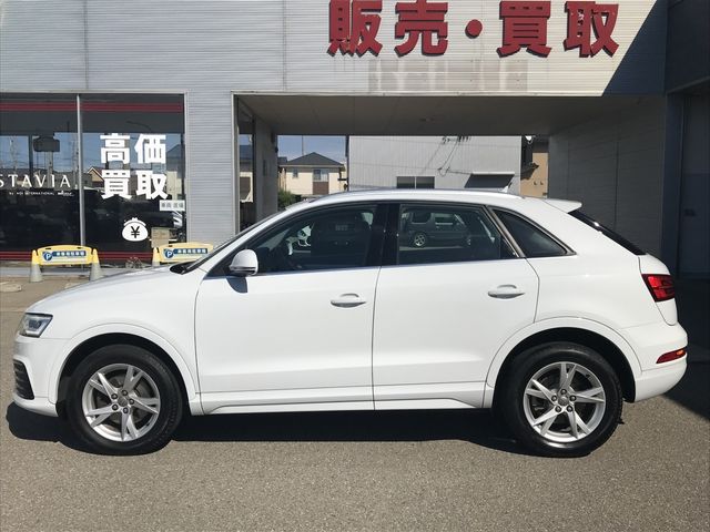 Audi Q3 2018-12 16630-23