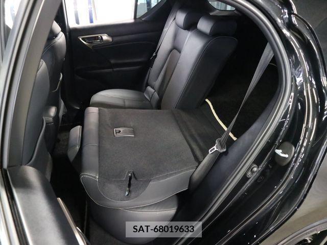 Lexus CT 2019-07 362721-13