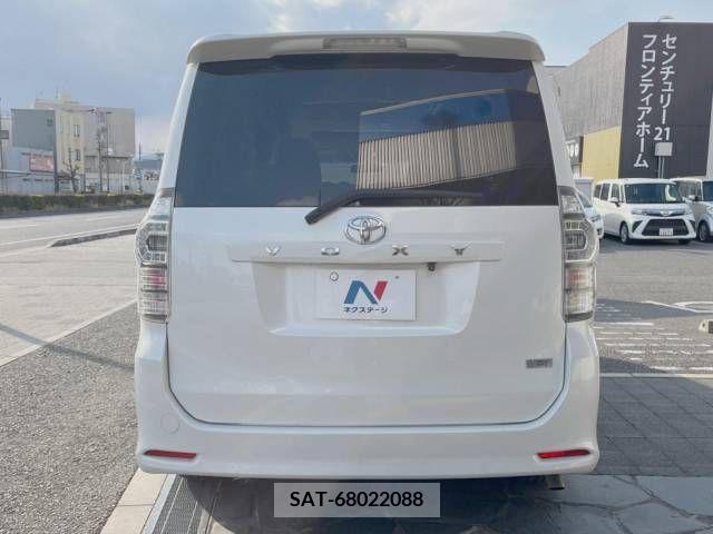 Toyota VOXY 2012-11 253823-18