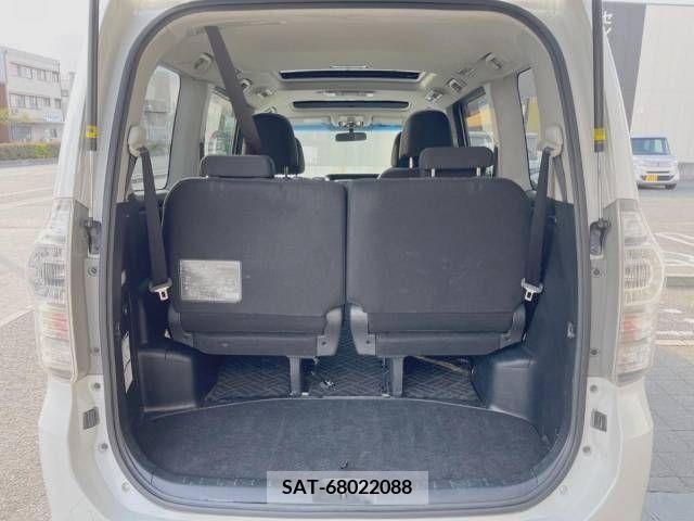Toyota VOXY 2012-11 253823-13