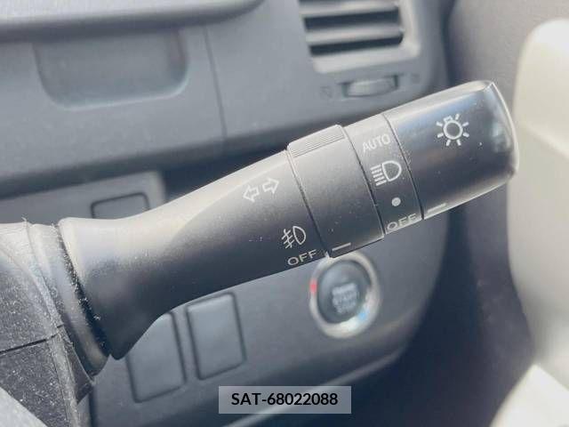 Toyota VOXY 2012-11 253823-8