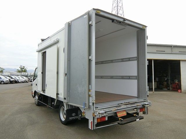 Toyota DYNA TRUCK 2013-02 15037-12