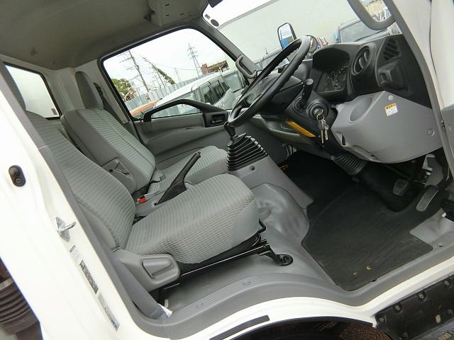 Toyota DYNA TRUCK 2013-02 15037-2