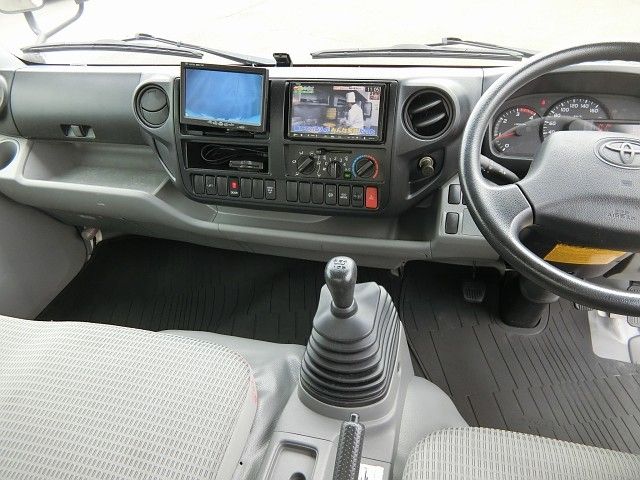 Toyota DYNA TRUCK 2013-02 15037-26