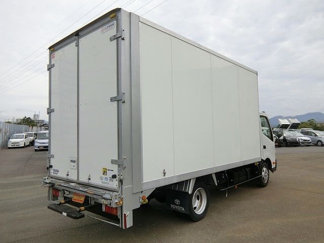 Toyota DYNA TRUCK 2013-02 15037-1