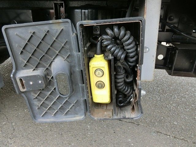 Toyota DYNA TRUCK 2013-02 15037-21