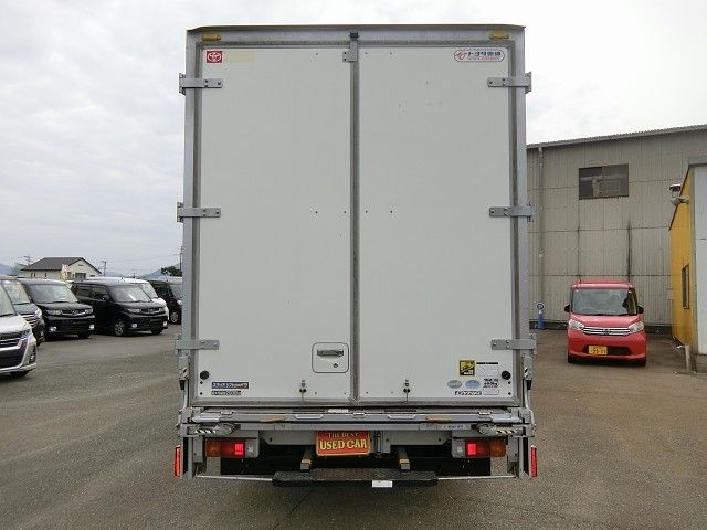 Toyota DYNA TRUCK 2013-02 15037-29