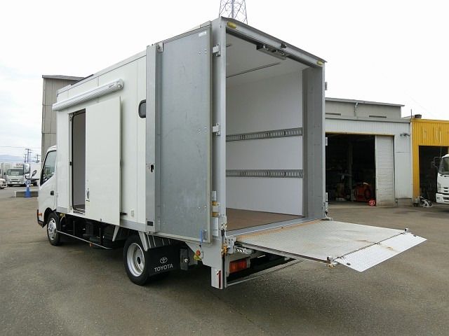 Toyota DYNA TRUCK 2013-02 15037-15