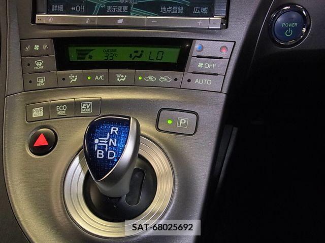 Toyota PRIUS 2013-07 366545-19