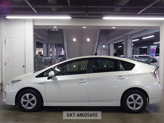 Toyota PRIUS 2013-07 366545-8