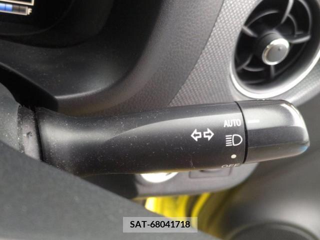 Toyota VITZ 2016-11 251705-14