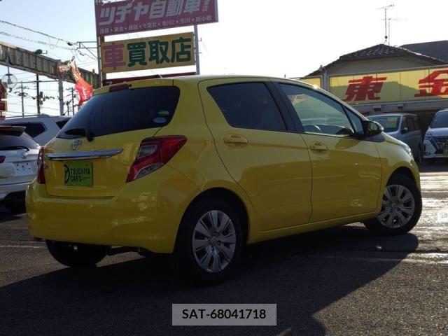 Toyota VITZ 2016-11 251705-1