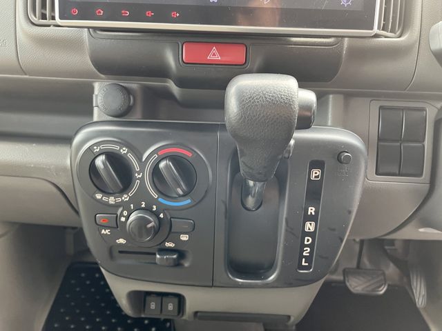 Nissan CLIPPER 2021-10 10100-10