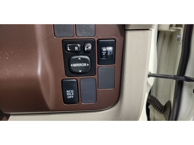 Daihatsu BOON 2014-02 12182-23