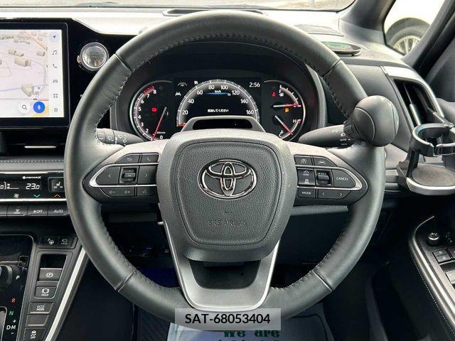 Toyota VOXY 2022-03 370321-9