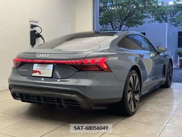 Audi E-TRON 2022-01 378396-1