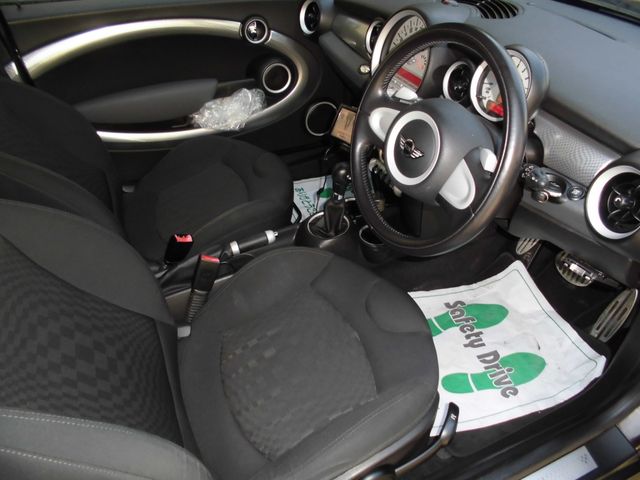 Bmw MINI 2008-03 6781-1