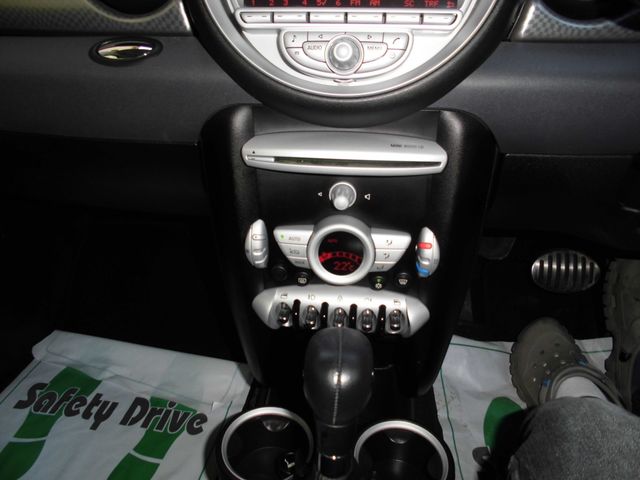 Bmw MINI 2008-03 6781-11