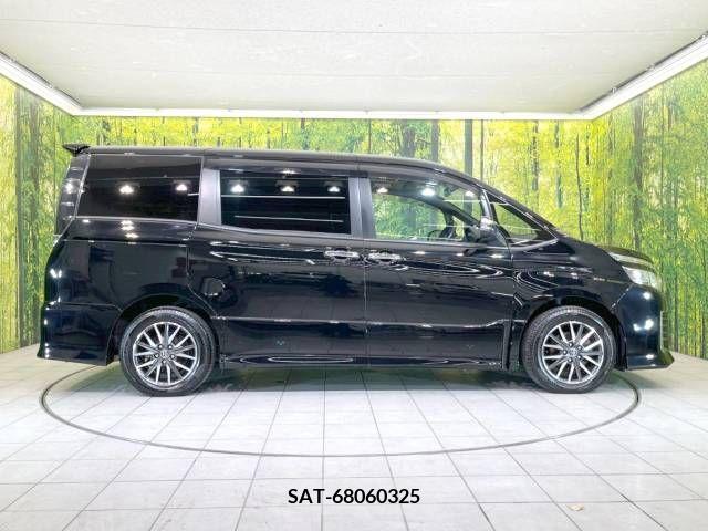Toyota VOXY 2015-07 222057-16